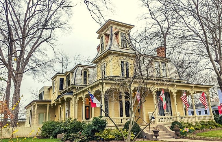 The Pros and Cons of Living in a Historic New Orleans Home - Borrouso ...